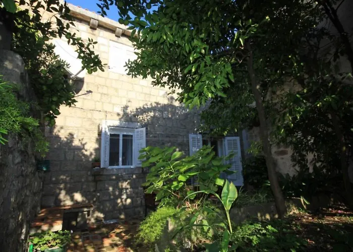 House Korta Tatil Evi